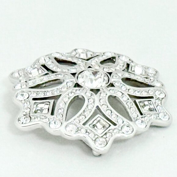 Vintage Annual Swarovski Silver Tone Snowflake Brooch 2001 Excellent - Picture 5 of 8